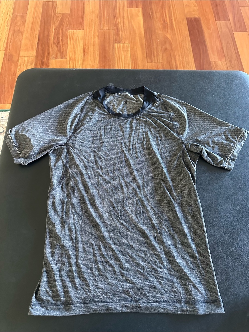 Lululemon Men's Performance Heather Gray Short-Sleeve Shirt Medium